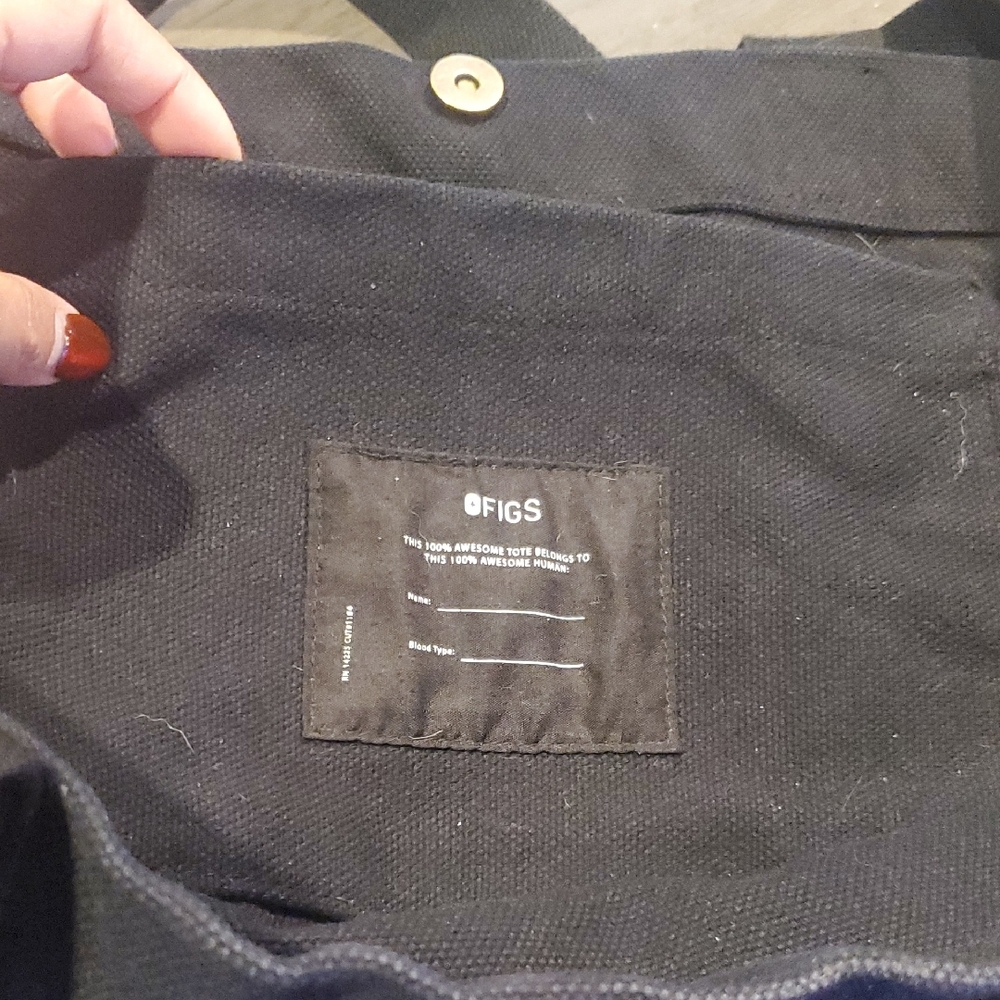 FIGS Classic Black Tote Bag - Picture 3 of 5